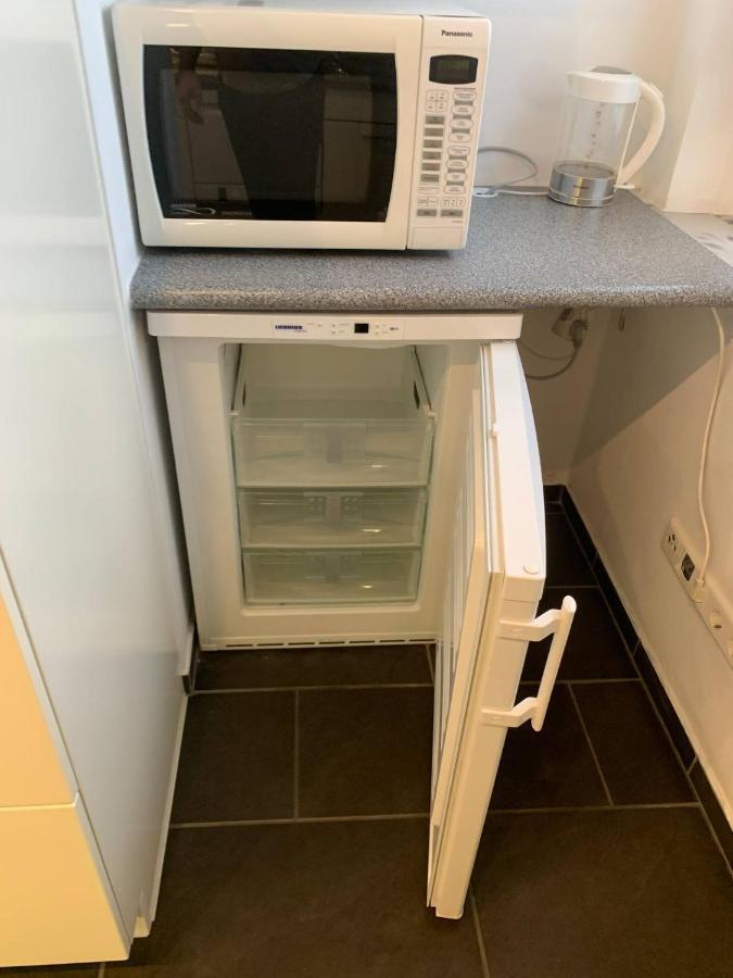 Mainpark Apartment 4 Schlafzimmer Bis Zu 10 Personen Direkt Ueber Aschaffapartment Bei Aschaffenburg Mainaschaff Dış mekan fotoğraf